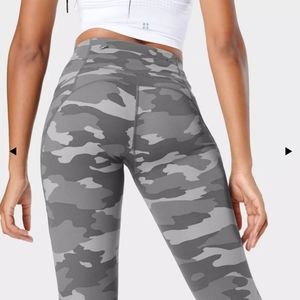 Sweaty Betty 7/8 power leggings grey camo